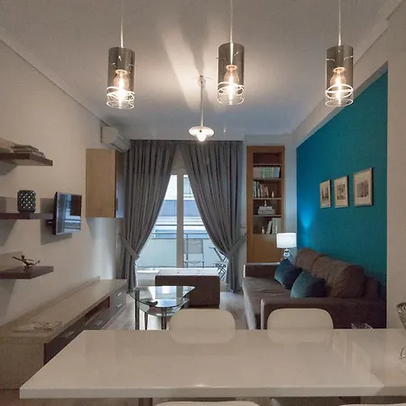 Luxury Philoxenia شقة *